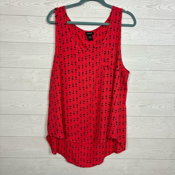 Torrid Arrow Print Sleeveless Blouse Size 2X Red - Picture 3 of 9